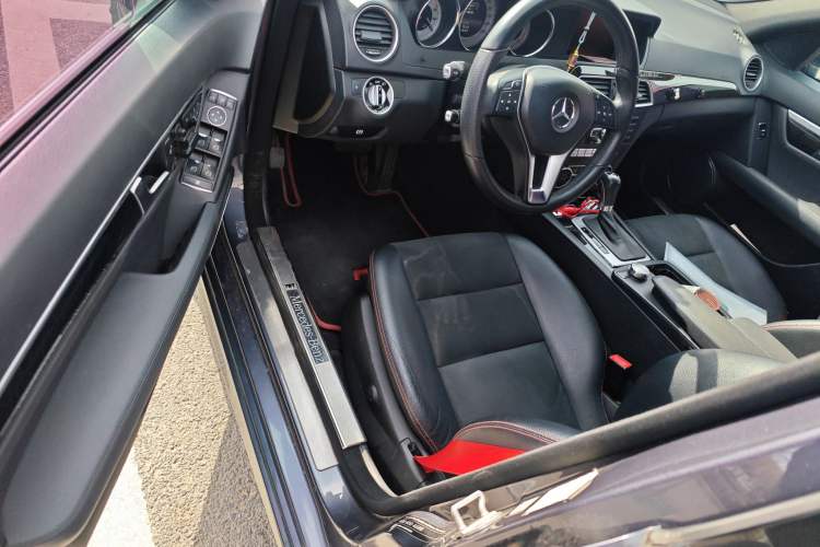 Used Mercedes-Benz C-Class 2013 C 300 Sport Grand Edition
