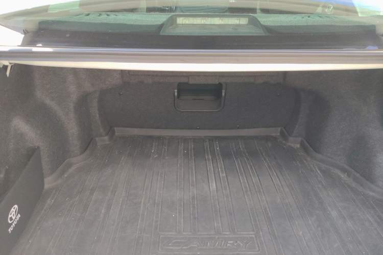 Used Toyota Camry 2016 2.0G 10th Anniversary Leading Edition