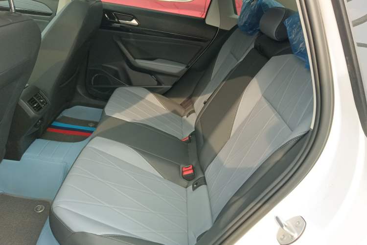 Used Volkswagen Lavida 2026 1.5L Automatic Starry Five-Million Edition Left Rear Seat