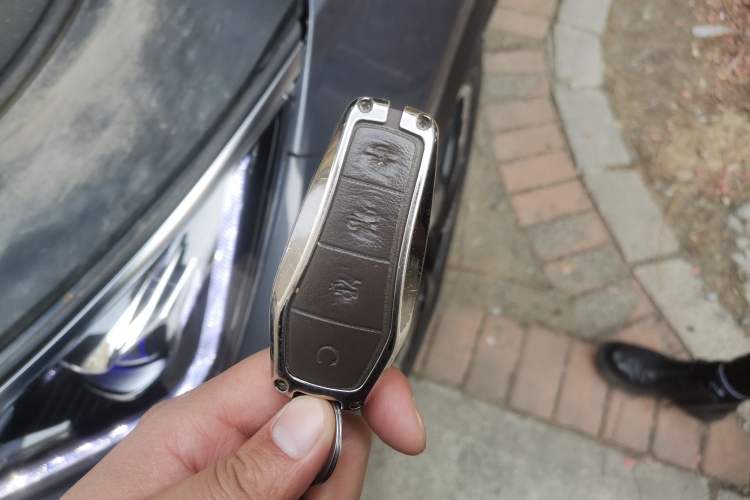 Used BYD Tang New Energy 2022 DM-i 252km Luxury Model Vehicle Key