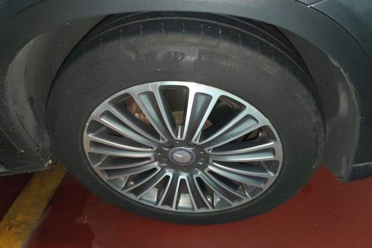 Used Mercedes-Benz GLC 2016 GLC 260 4MATIC Dynamic Edition Right Front Wheel Hub