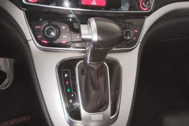 Used Haval H6 2015 Sport Edition 1.5T Automatic Two-Wheel Drive Luxury Model Gear Lever