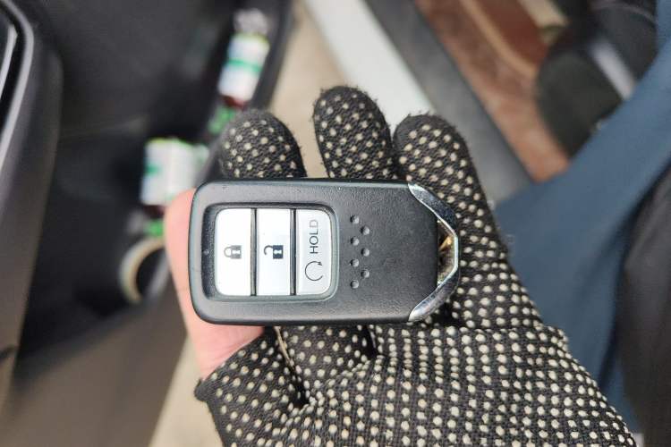 Used Honda CR-V 2017 240TURBO CVT Front-Wheel Drive Fashion Edition
