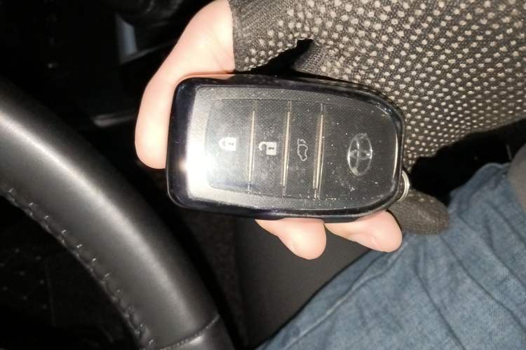 Used Toyota Highlander 2018 2.0T Four-Wheel Drive Prestige Version 7 Seats China VI Standard Interior 1