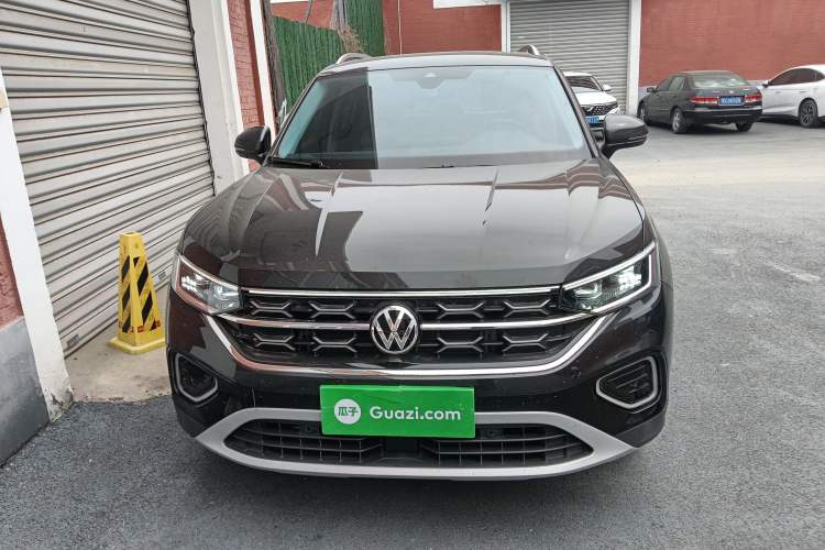 Used Volkswagen Tayron 2023 280TSI Two-Wheel-Drive Luxury Plus Advanced Version Front