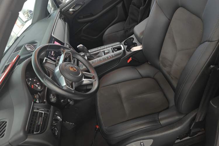 Used Porsche Macan 2021 Macan 2.0T
