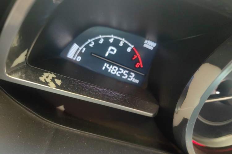 Used Mazda 3 Axela 2016 Sedan 1.5L Automatic Comfort Model Odometer Close Up