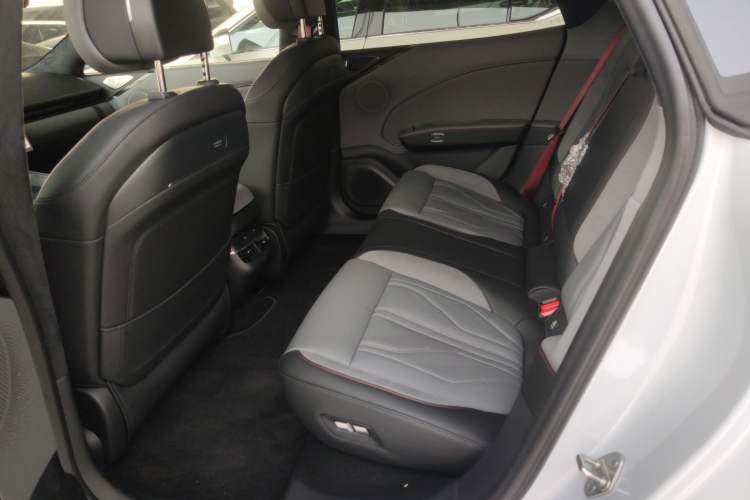 Used Zeekr 007GT 2025 Long-Range Rear-Wheel Drive Intelligent Driving Version 100 kWh
