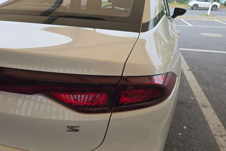 Used AION S 2023 Xuan 580 55.2 kWh Lithium Iron Phosphate Exterior 1