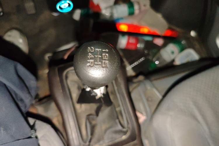Used Wuling Rongguang 2019 1.5L Extended Basic Version Gear Lever