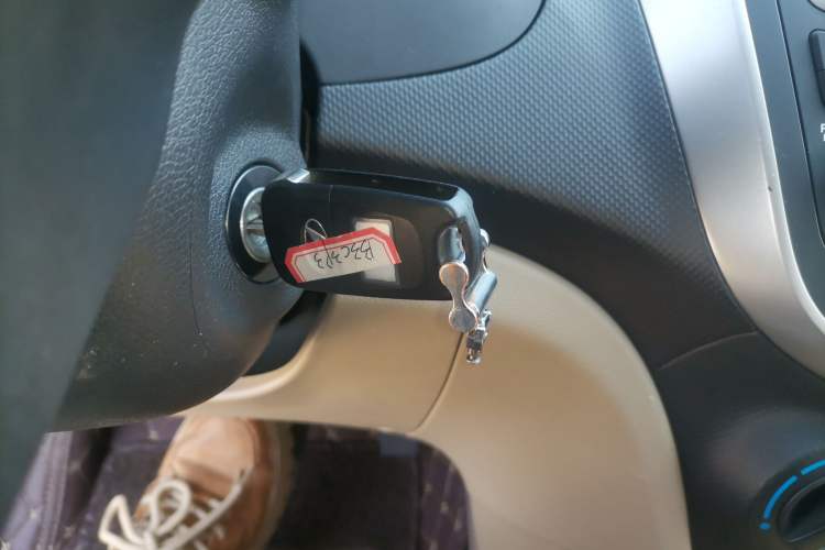 Used Hyundai Verna (older generation) 2014 1.4L Automatic Smart GLS Vehicle Key