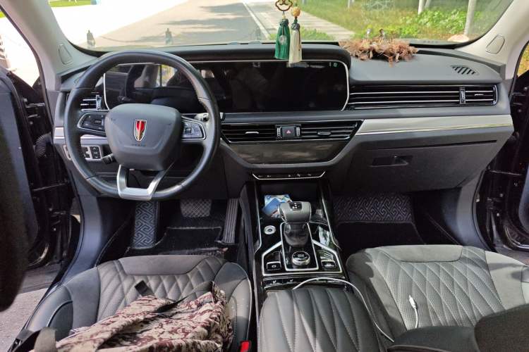 Used Hongqi HS5 2022 Facelifted Version 2.0T Smart Connect Flagship All-Wheel-Drive Edition