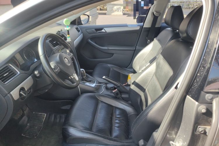 Used Volkswagen Sagitar 2012 1.4TSI Automatic Luxury Edition