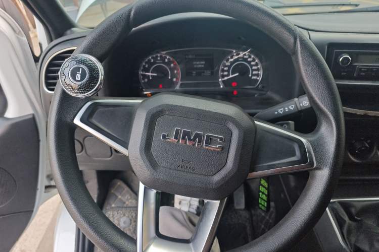 Used JMC Transit 2021 2.8T Space King Standard Version Short Wheelbase Mid-Height Roof 6-Seater Diesel Euro VI JX493