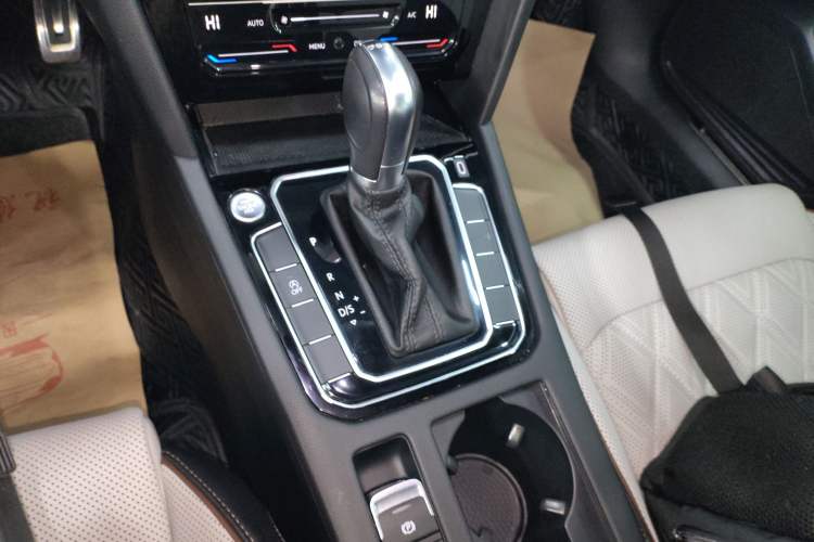 Used Volkswagen Magotan 2023 2 Million Units Commemorative Edition 330TSI DSG Luxury Version
