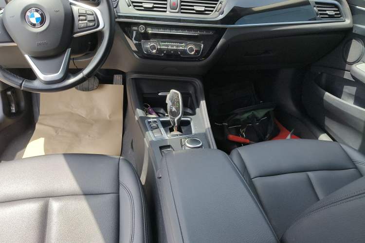 Used BMW 1 Series 2019 118i Fashion Model Gear Lever