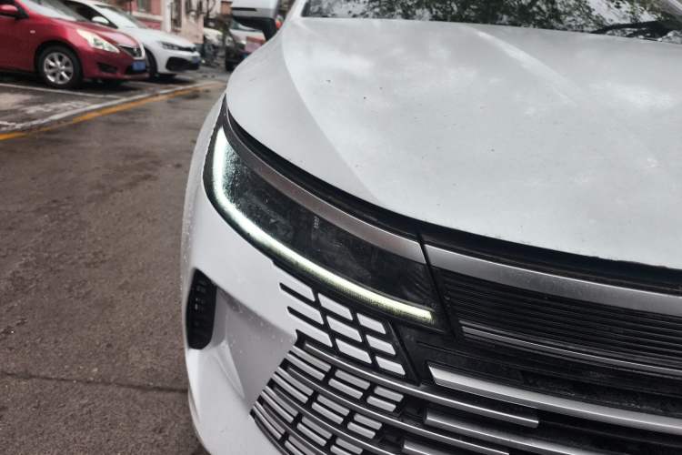 Used BYD Destroyer 05 2024 HONOR Edition DM-i 55KM Luxury Model Exterior 3