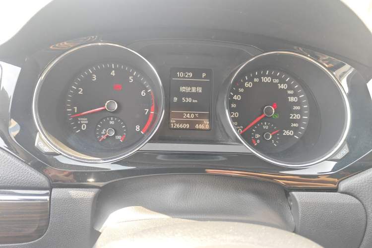 Used Volkswagen Sagitar 2015 230TSI Automatic Luxury Model
