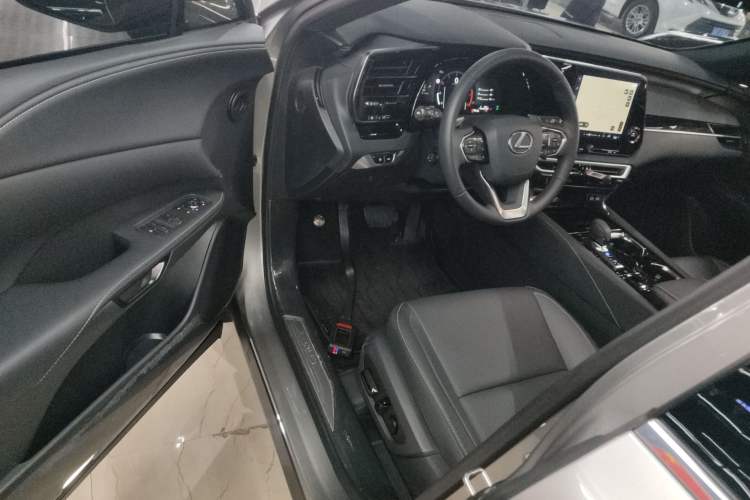 Used Lexus RX 2025 300 Four-Wheel Drive Junxiang Edition
