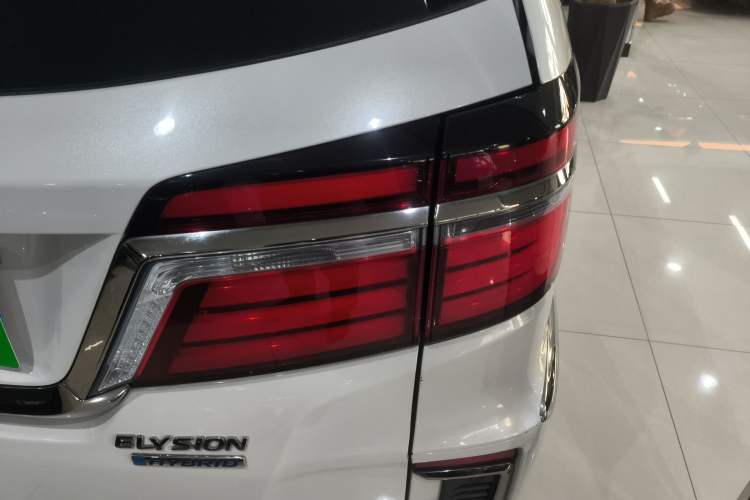 Used Honda Elysion 2019 2.0L Hybrid Luxury Edition
