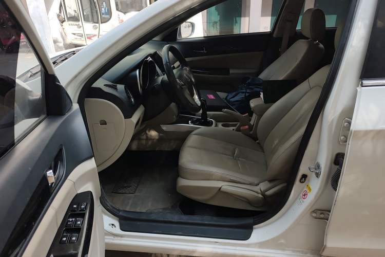 Used Changan Eado 2013 1.6L Manual Luxury Model China V Standard