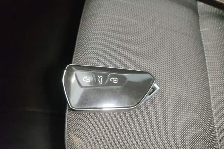 Used Volkswagen Golf 2021 280TSI DSG 30th Anniversary Edition Vehicle Key