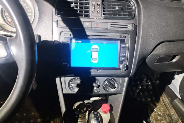 Used Volkswagen Polo 2016 1.6L Automatic Comfort Model
