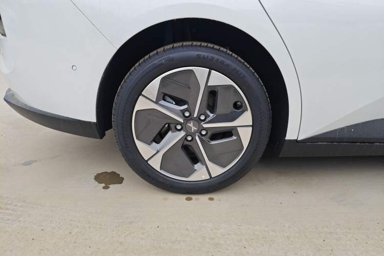 Used XPeng MONA M03 2025 620 Ultra-Long Range Plus Exterior 5