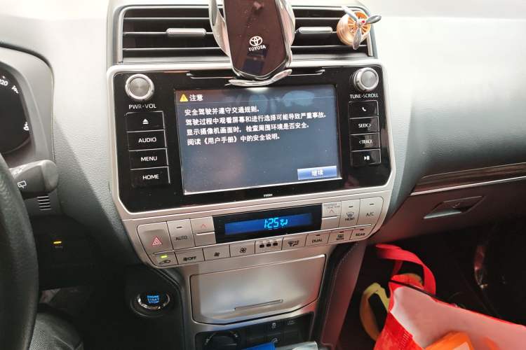 Used Toyota Prado 2018 3.5L Automatic TX-L Odometer Close Up