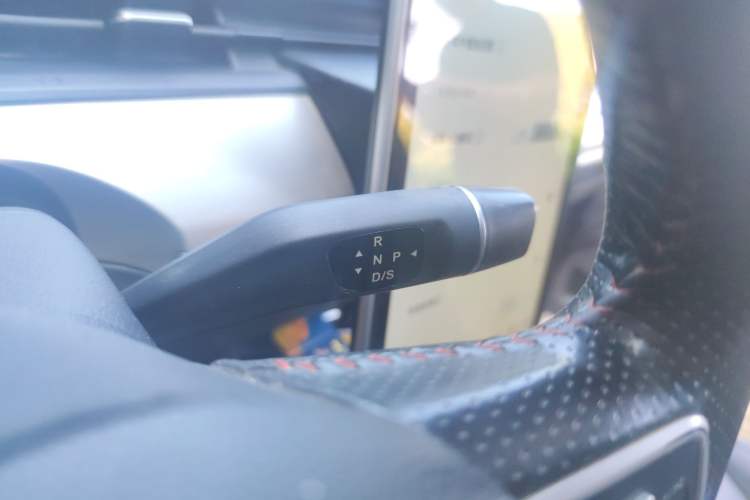 Used NETA V 2021 Long-Range Entertainment Edition Upgrade Model
