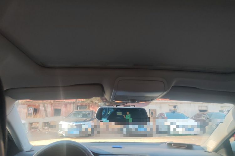 Used Volkswagen Sagitar 2014 1.6L Automatic Comfort Model Headliner