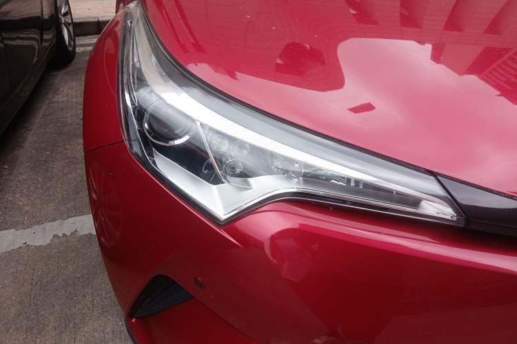 Used Toyota C-HR 2018 2.0L Leading Edition China VI
