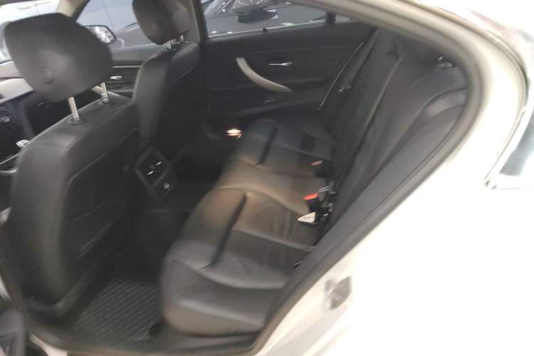 Used BMW 3 Series 2015 328Li Fashion Model Left Rear Seat