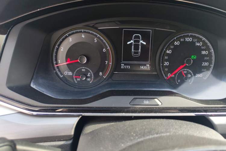 Used Volkswagen Lamando 2019 280TSI DSG Comfort Edition China VI standard Odometer Close Up