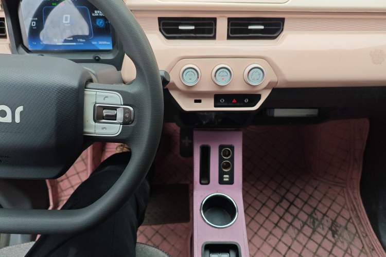 Used Chery QQ Ice Cream 2022 170km Sundae Phosphate Lithium-Ion
