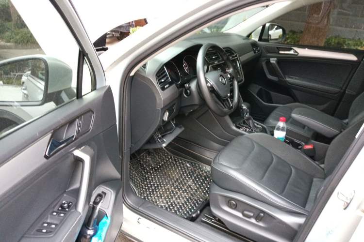 Used Volkswagen Tiguan L 2019 330TSI Automatic Two-Wheel Drive Smart Luxury Version China VI Standard