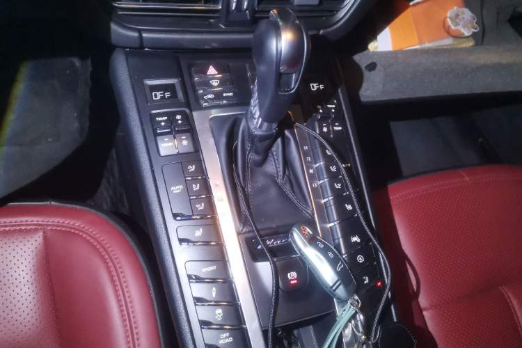 Used Porsche Macan 2018 Macan 2.0T