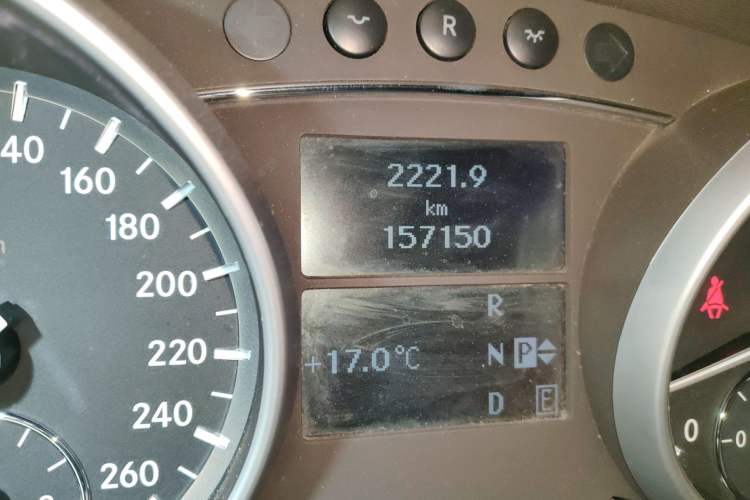 Used Mercedes-Benz R-Class 2011 R 350 L 4MATIC
