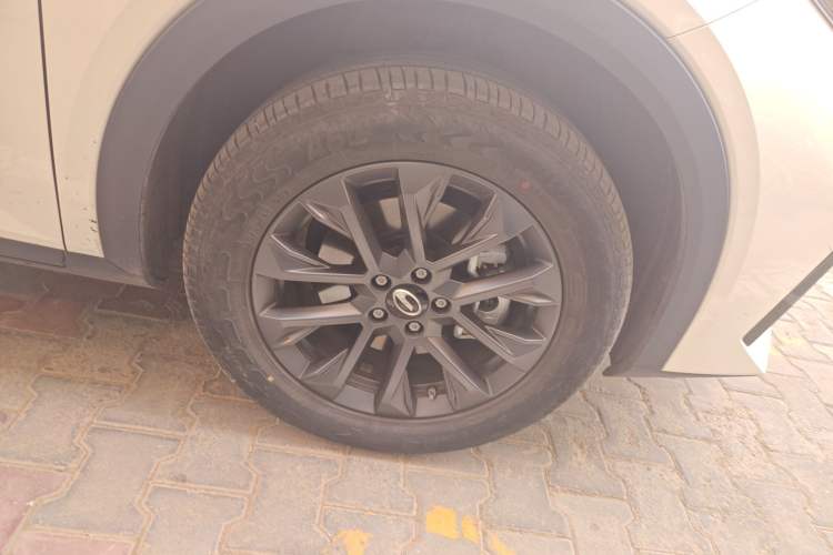 Used GAC Trumpchi GS3 2023 Yingsu 270T Jingqu Edition Right Front Wheel Hub