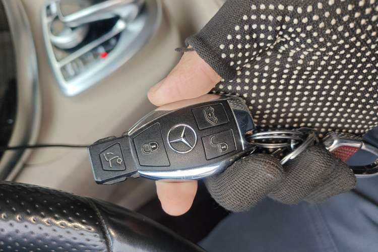 Used Mercedes-Benz V-Class 2018 V 260 Avantgarde Edition China VI
