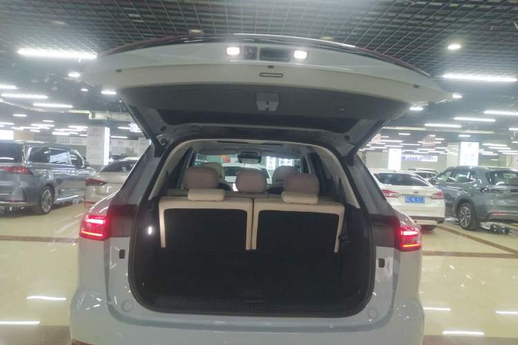 Used Chery Fengyun T9 2024 120 Long-Range Flagship Version 7 Seats Ternary Lithium Trunk