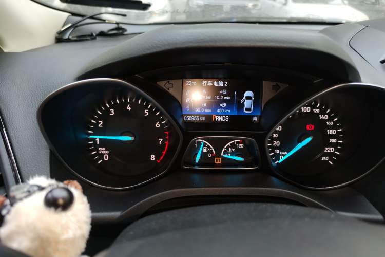 Used Ford Kuga 2017 EcoBoost 180 Four-Wheel Drive Luxury Wing Model Odometer Close Up