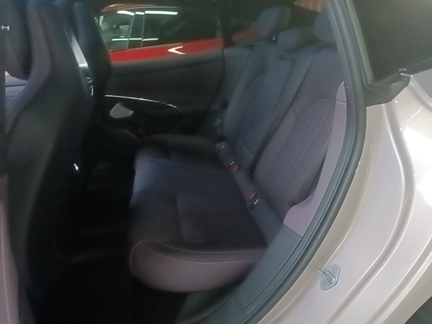 Xiaomi Auto SU7 2026 Model Max — снимка 20