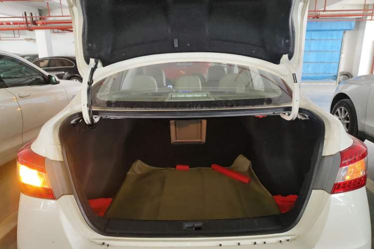 Used Nissan Sylphy 2014 1.6XV CVT Deluxe Edition