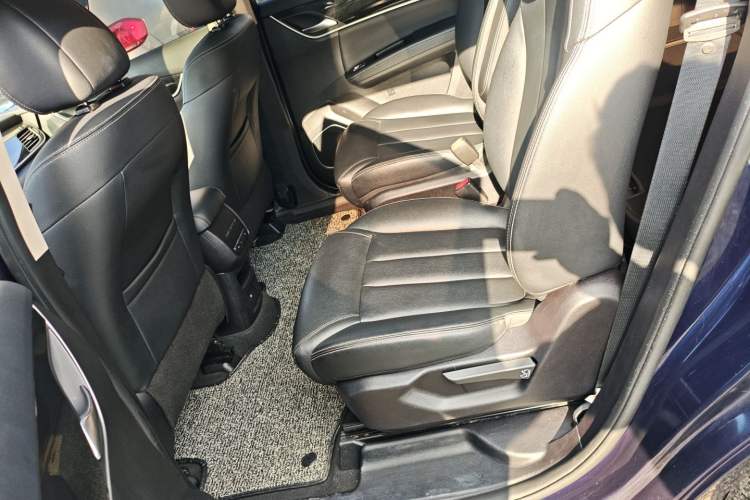 Used BYD Song MAX 2019 1.5T Manual Smart Connect Ruiyi Model 6 Seats China V Standard
