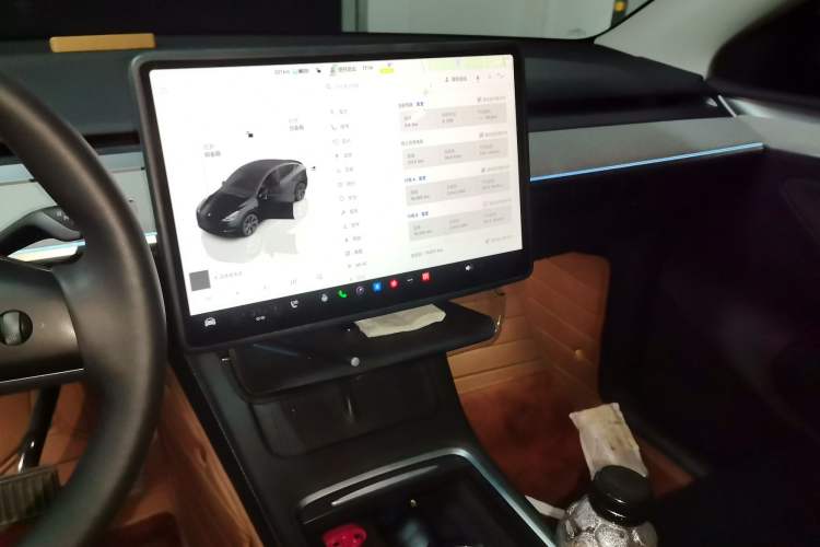 Used Tesla Model Y 2024 Long-Range All-Wheel-Drive Version
