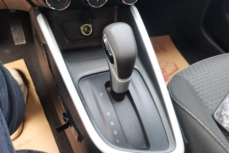 Used Chevrolet Cavalier 2020 325T Automatic Enjoyment Edition Gear Lever