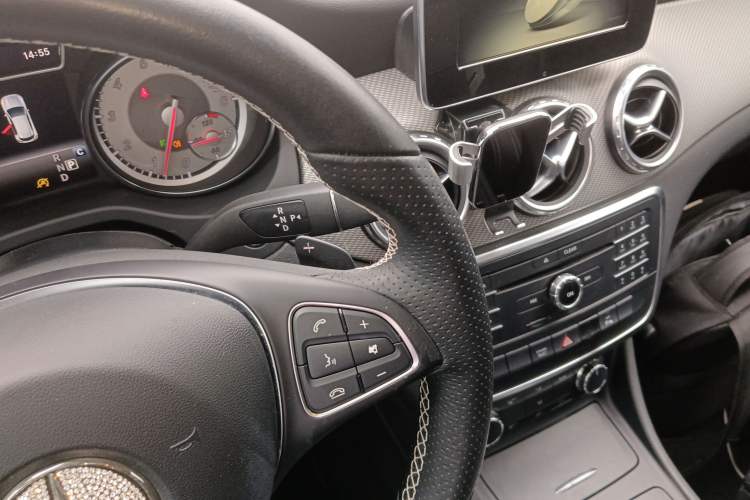 Used Mercedes-Benz GLA 2016 GLA 200 Fashion Model Gear Lever