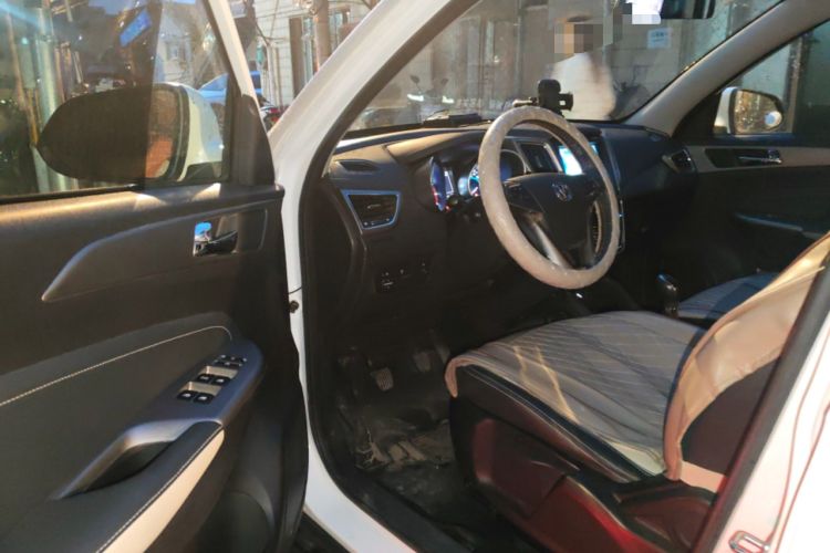 Used CHANGAN CS35 2017 1.6L Manual Luxury Model
