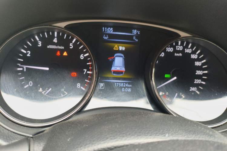 Used Nissan X-Trail 2014 2.5L CVT Luxury Edition 4WD
